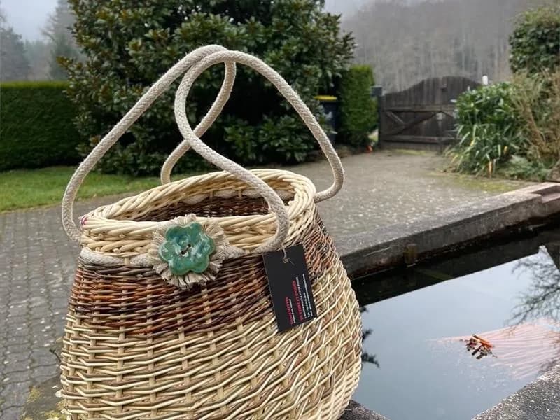 Image 2 : De terre et d'osier ouvre les portes de son atelier background