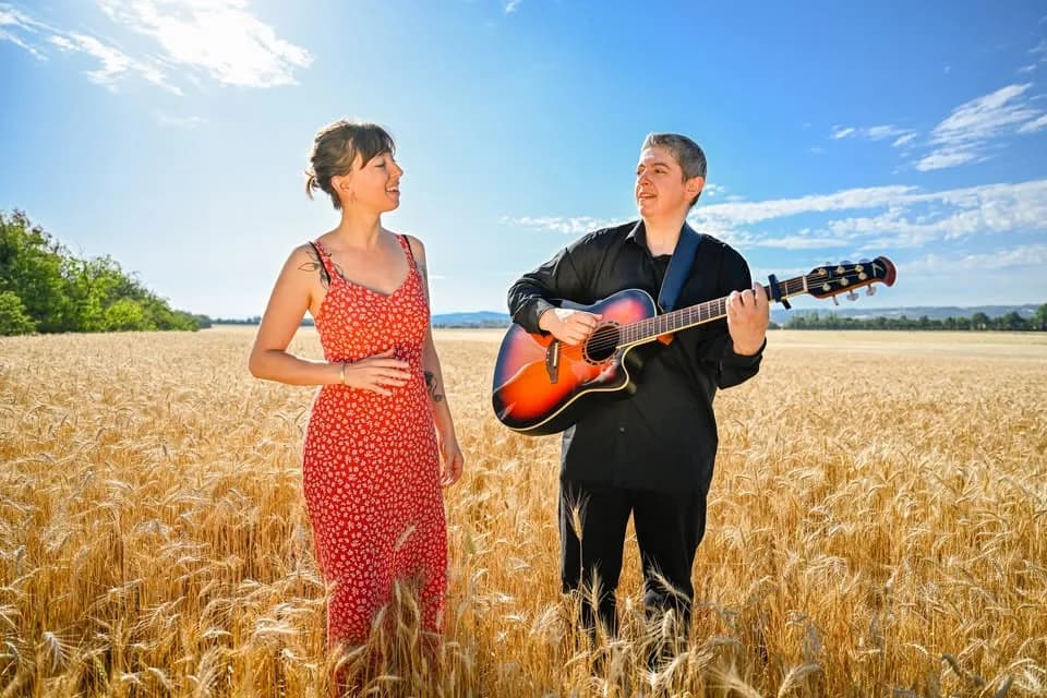 Image 1 : Bastides en Fête 2026 - Concert du groupe Pop Chords background