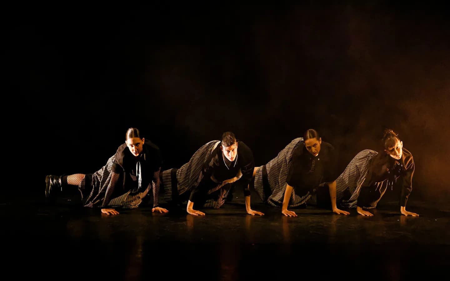 Image 2 : Spectacle de danse « Gaua » par la compagnie Ibawa background