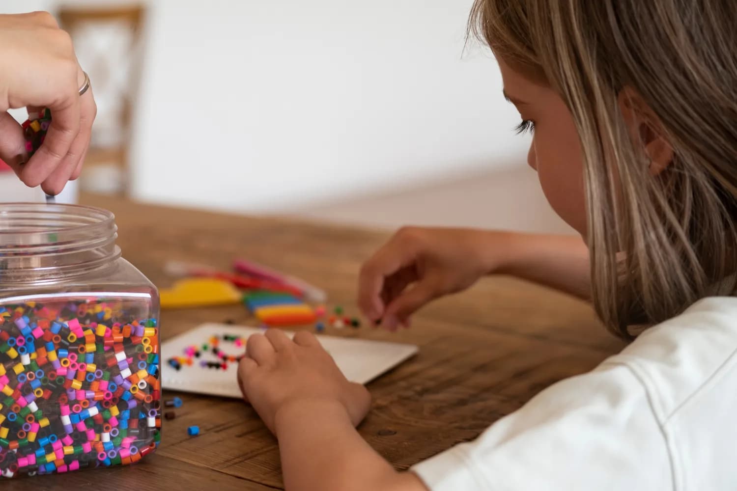 Image 1 : Atelier Montessori : aide moi à faire seul background