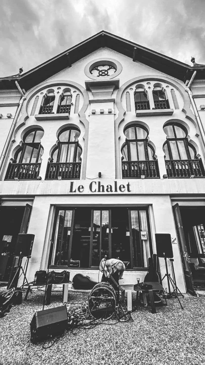 Image 1 : Concert au Chalet avec Count 3 background