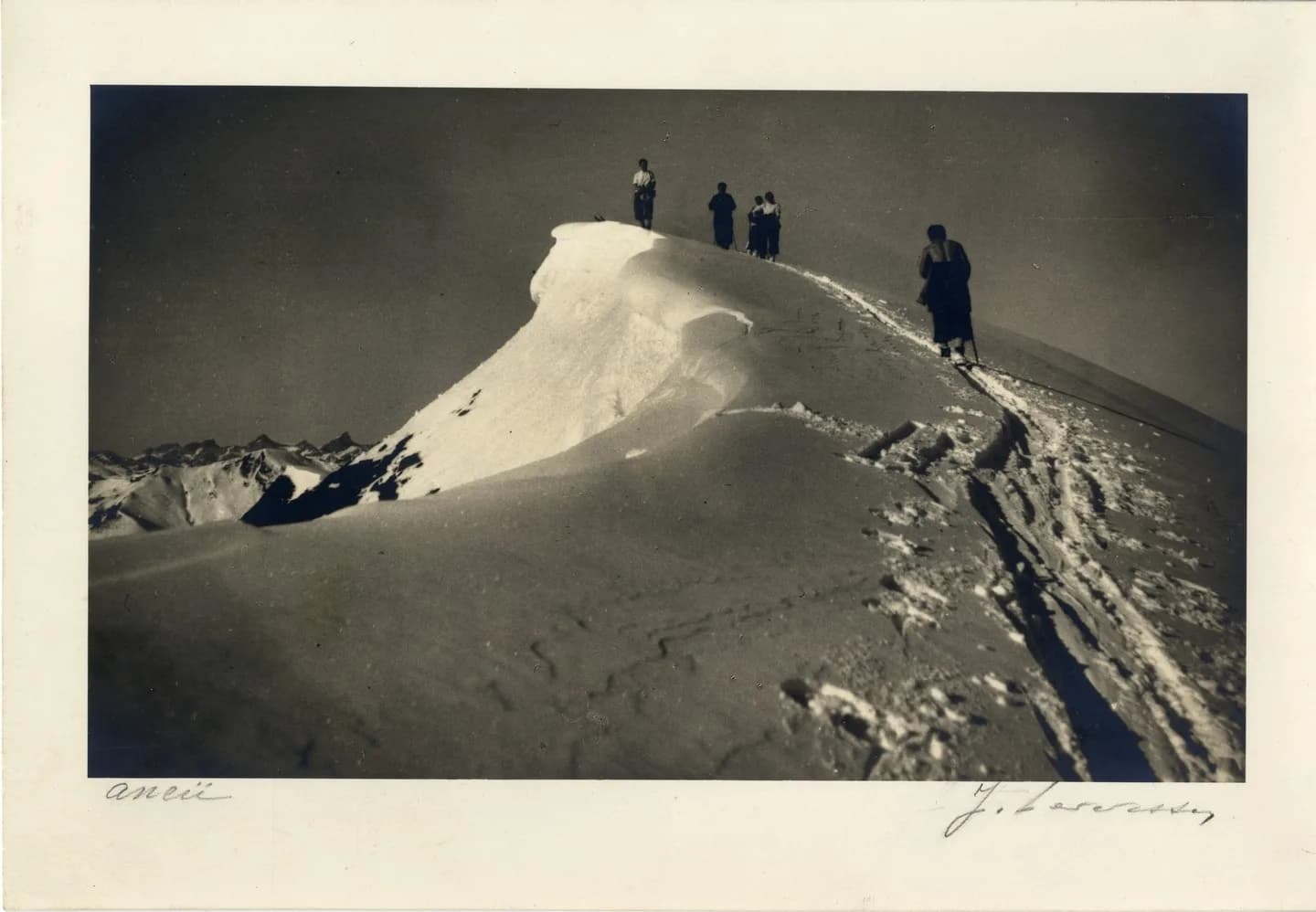 Image 1 : Patrimoines et moi : Deux siècles de photographie en Béarn et dans les Pyrénées background