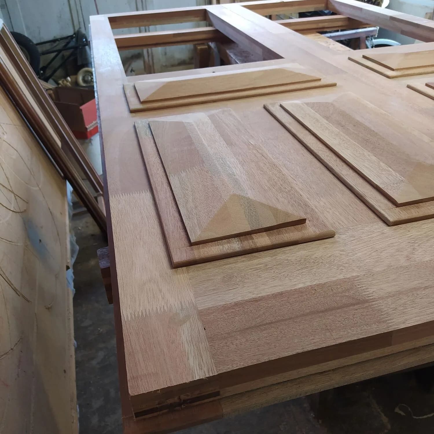 Image 3 : Ici, nos savoir-faire - Visite LarBois background