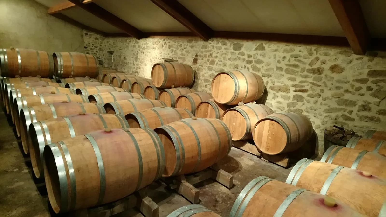 Image 2 : Ici, nos savoir-faire - Visite Château les Maubats background