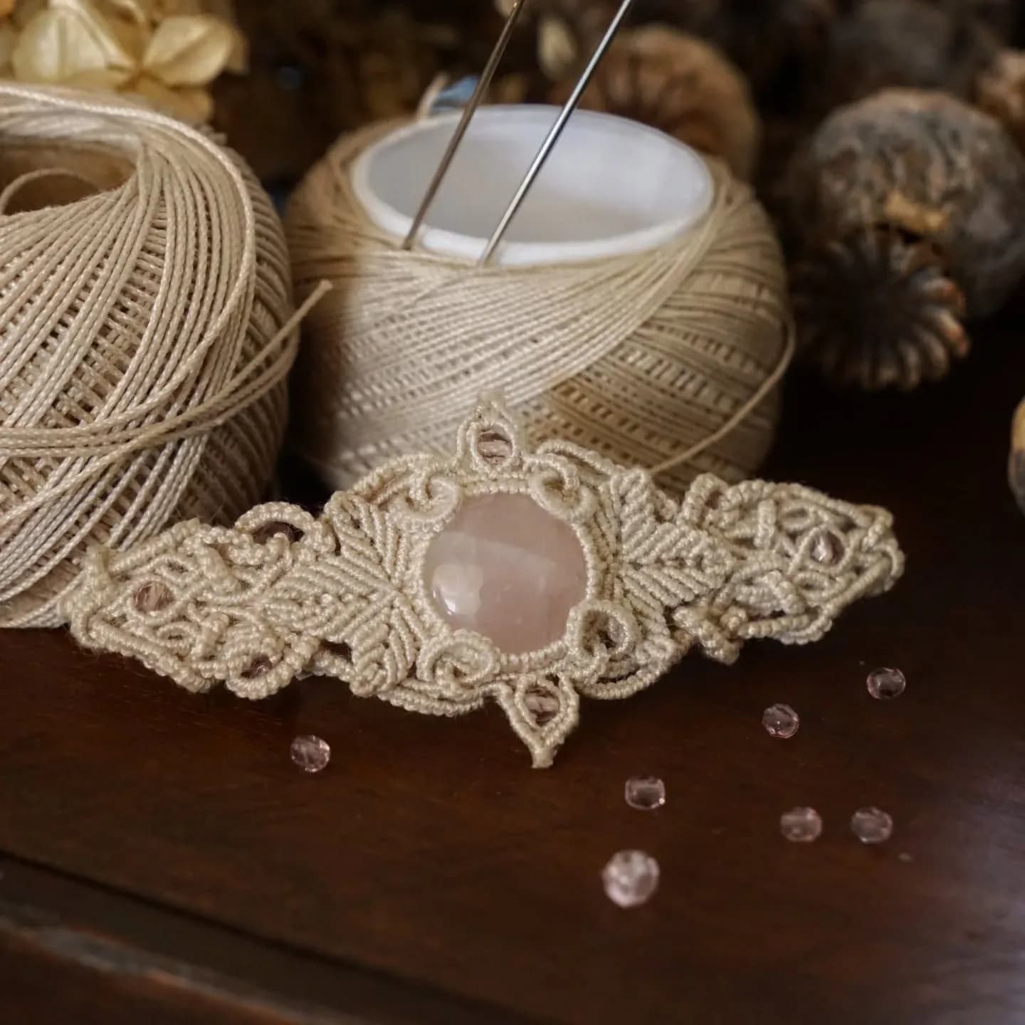 Image 1 : Atelier créatif « Bijoux en micro macramé » background