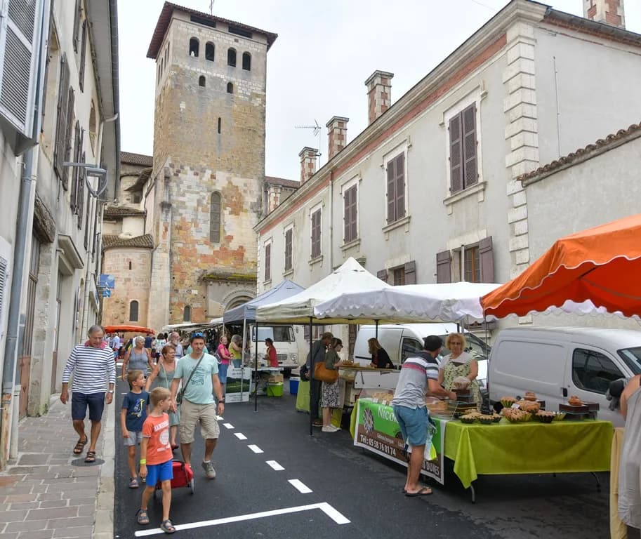 Image 5 : Marché traditionnel et fermier background