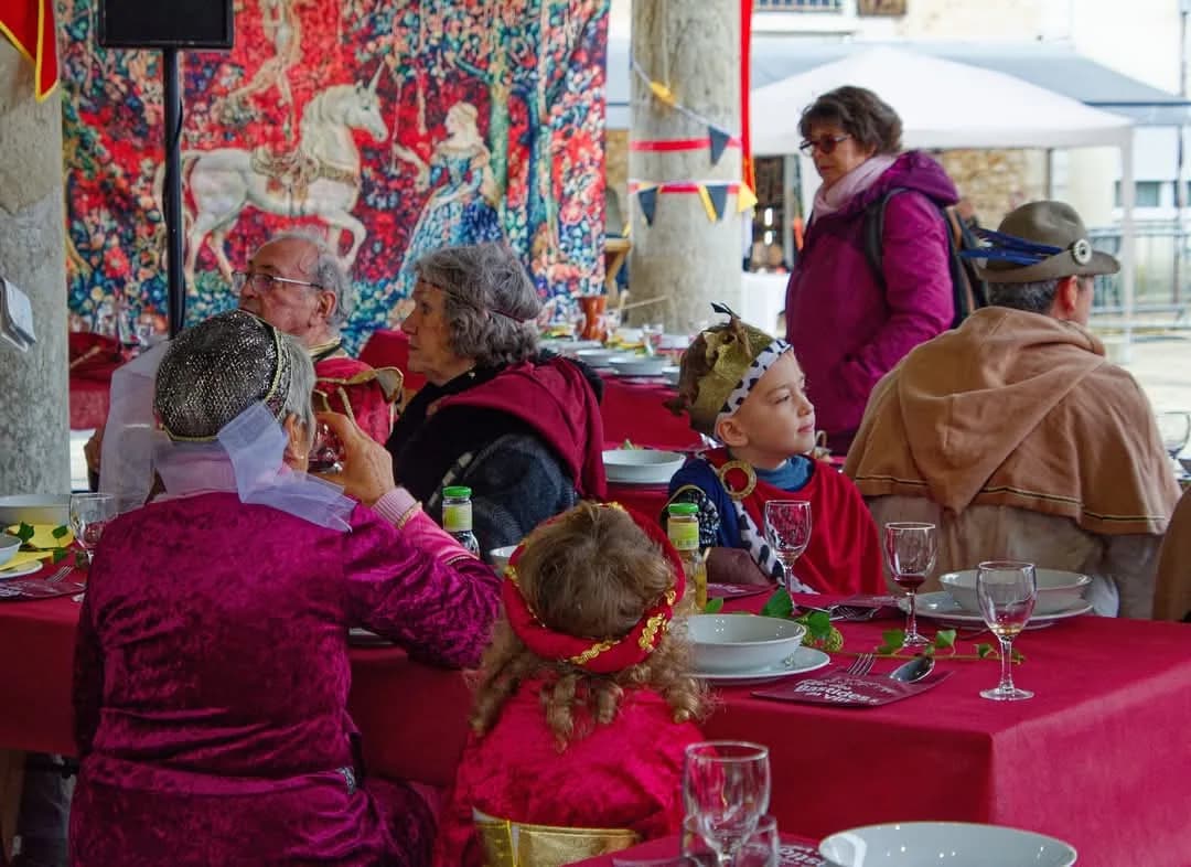 Image 2 : Fête médiévale - Bastides en Fête 2026 background