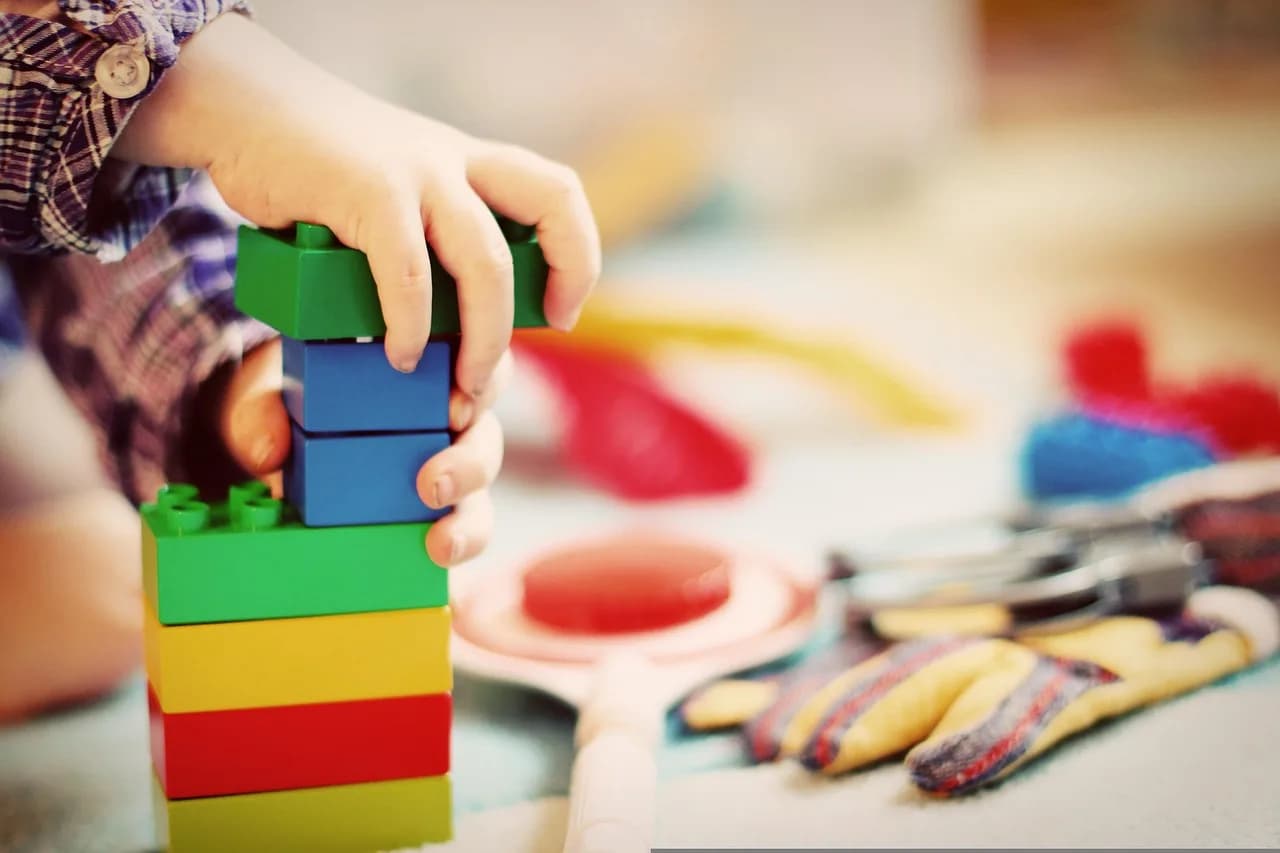Image 1 : Jeux des tous petits 2-5 ans background