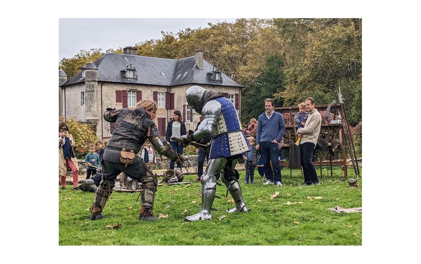 Image 2 : Journée médiévale au Château d'Urtubie : découverte d'un camp militaire background