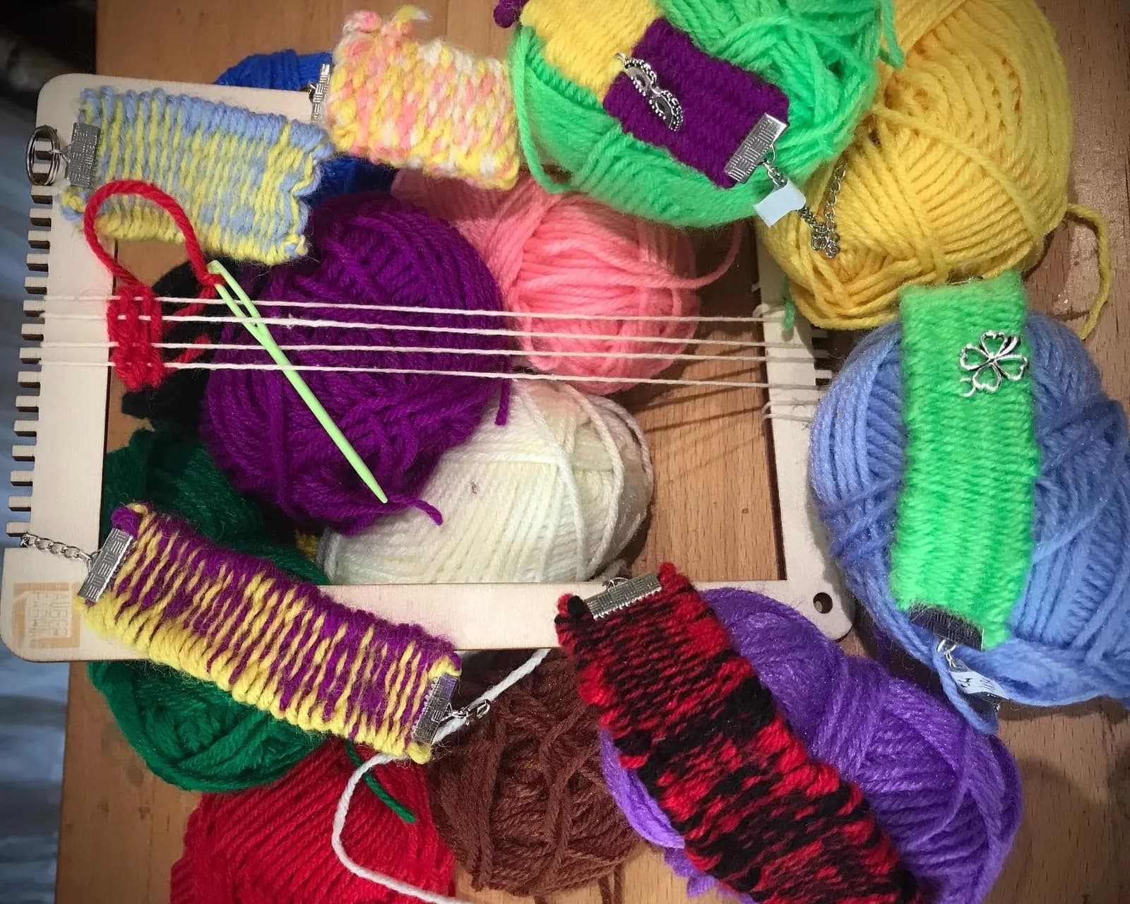 Image 1 : ATELIER CAFÉ TRICOT background