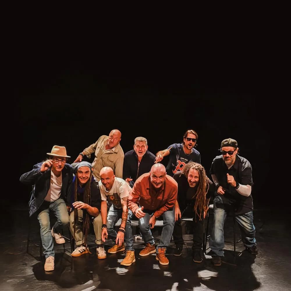 Image 1 : Concert aux Docks : ENSEMBLE !!! background