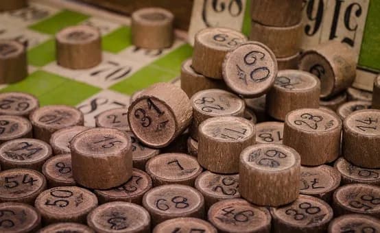 Image 1 : Loto de la crèche associative Écoute s'il Joue background