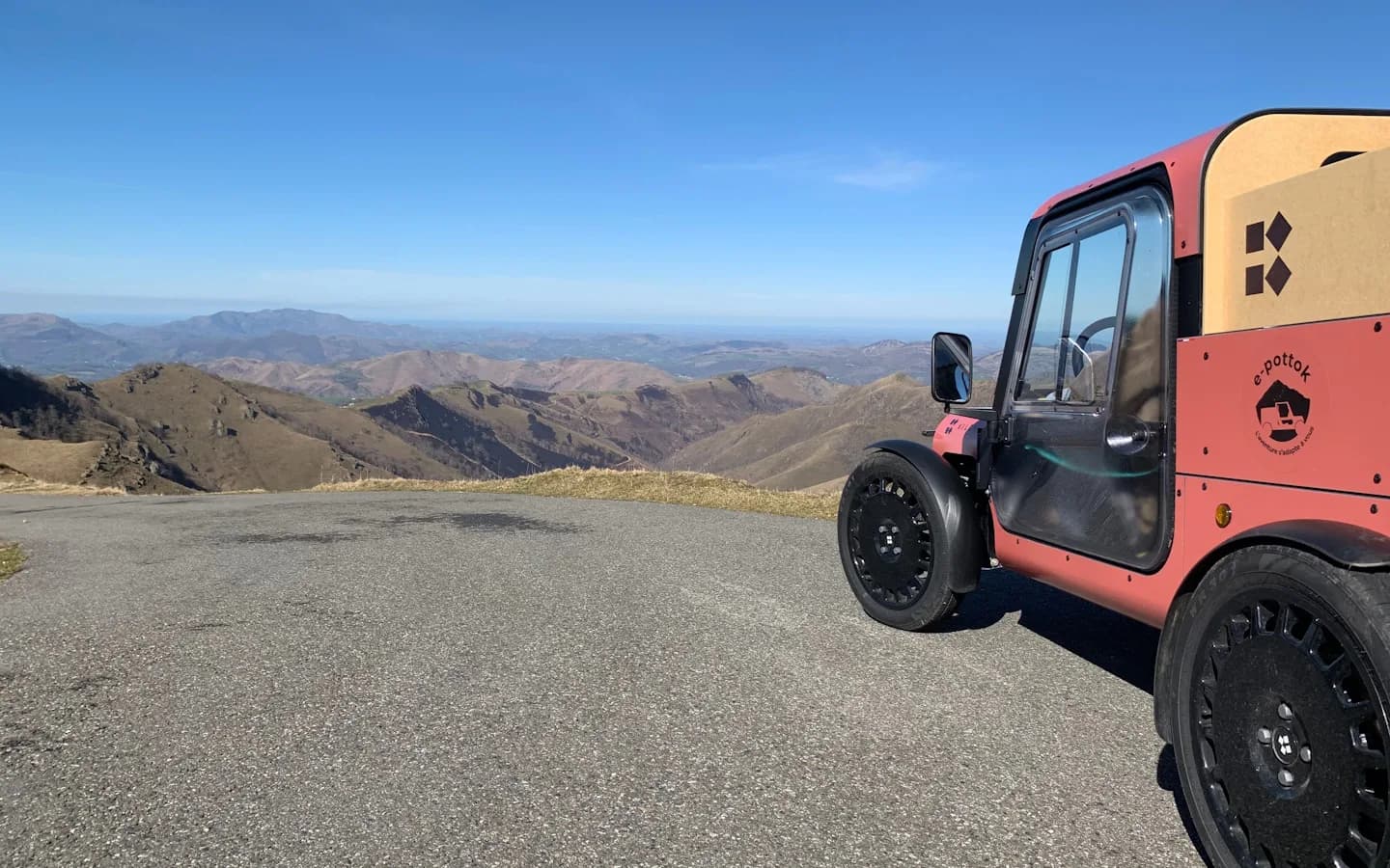 Image 2 : Randonnée en quadricycle électrique et brunch au coeur des montagnes avec E-POTTOK background