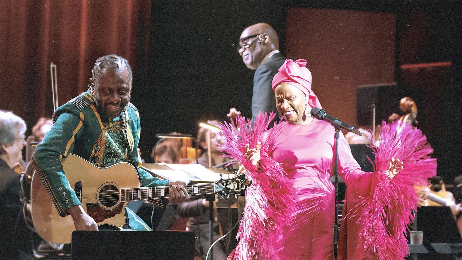 Image 1 : Angélique Kidjo & l'Orchestre national Bordeaux Aquitaine "Symphonie africaine" background