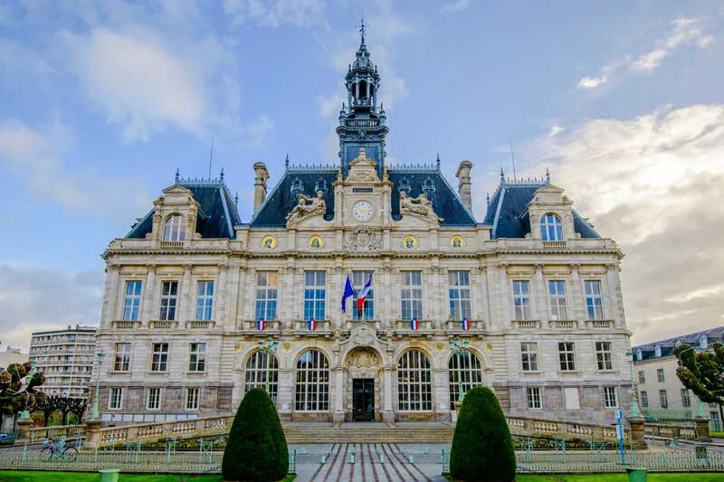 Image 1 : Hôtel de Ville - Visite Guidée background
