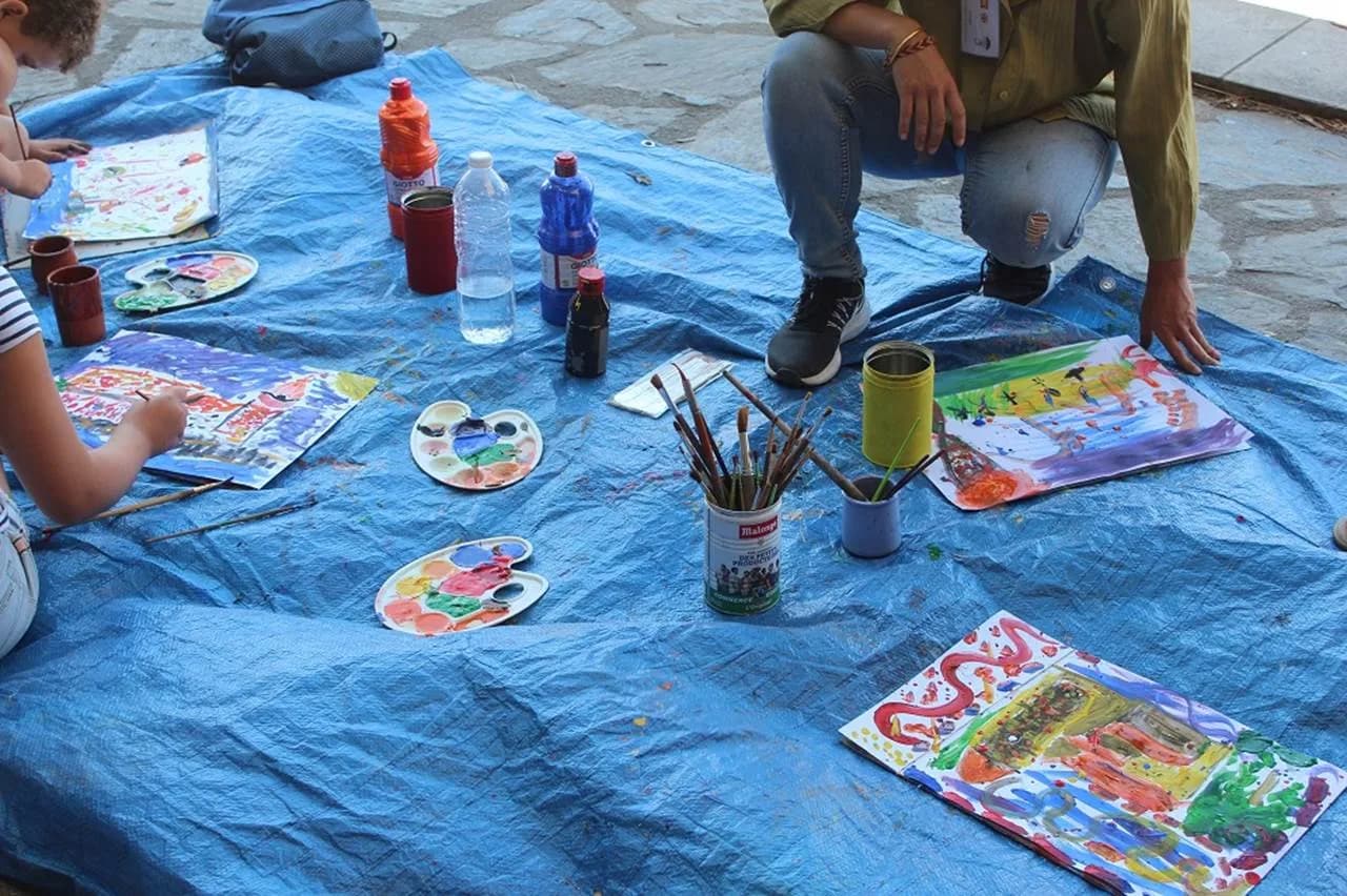 Image 5 : ATELIER DES PETITS FAUVES background