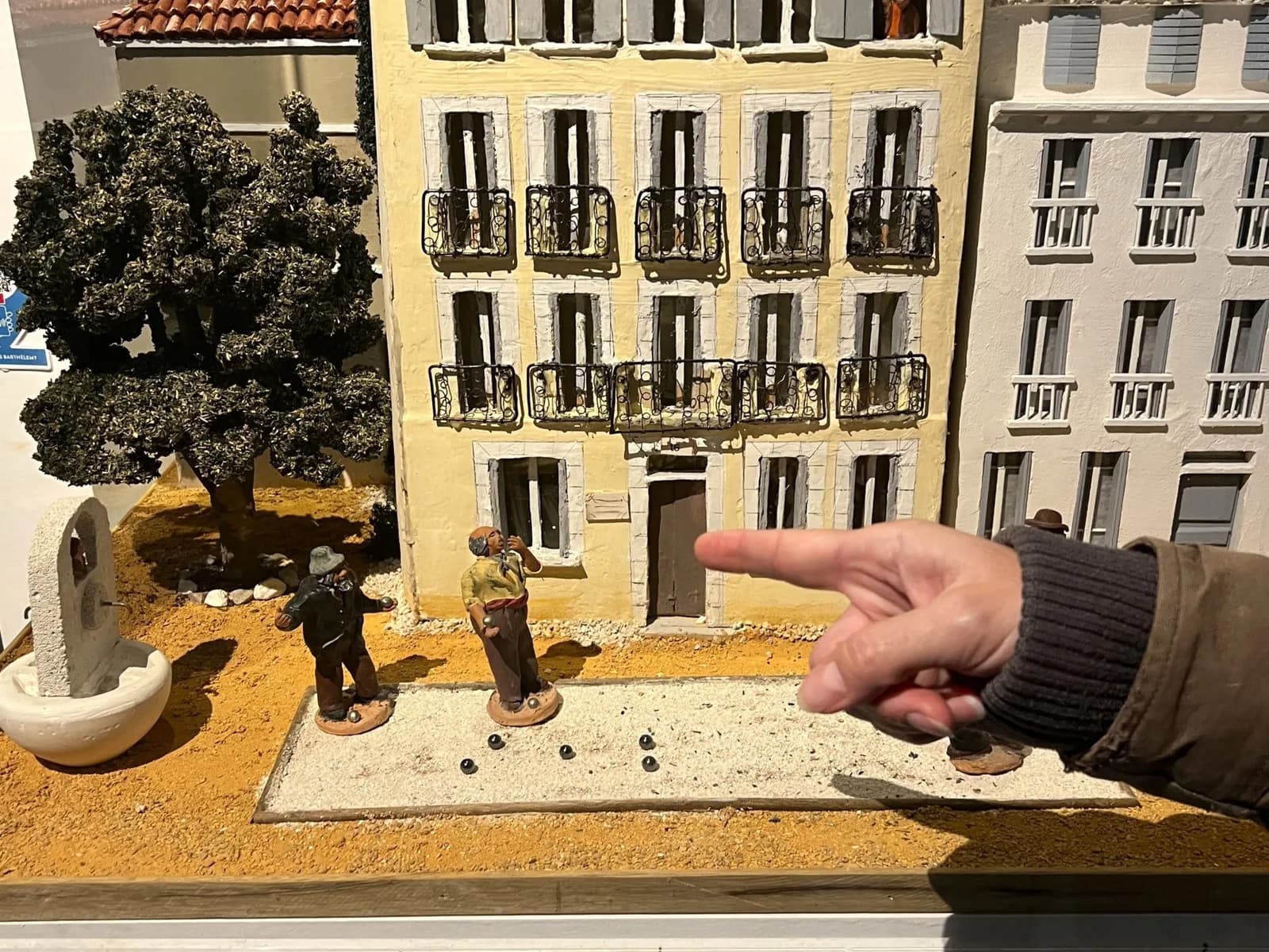 Image 5 : Visite guidée - Aubagne dans les yeux de Marcel background