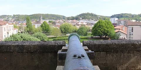 Image 3 : Visite guidée Périgueux 2000 ans d'histoire background