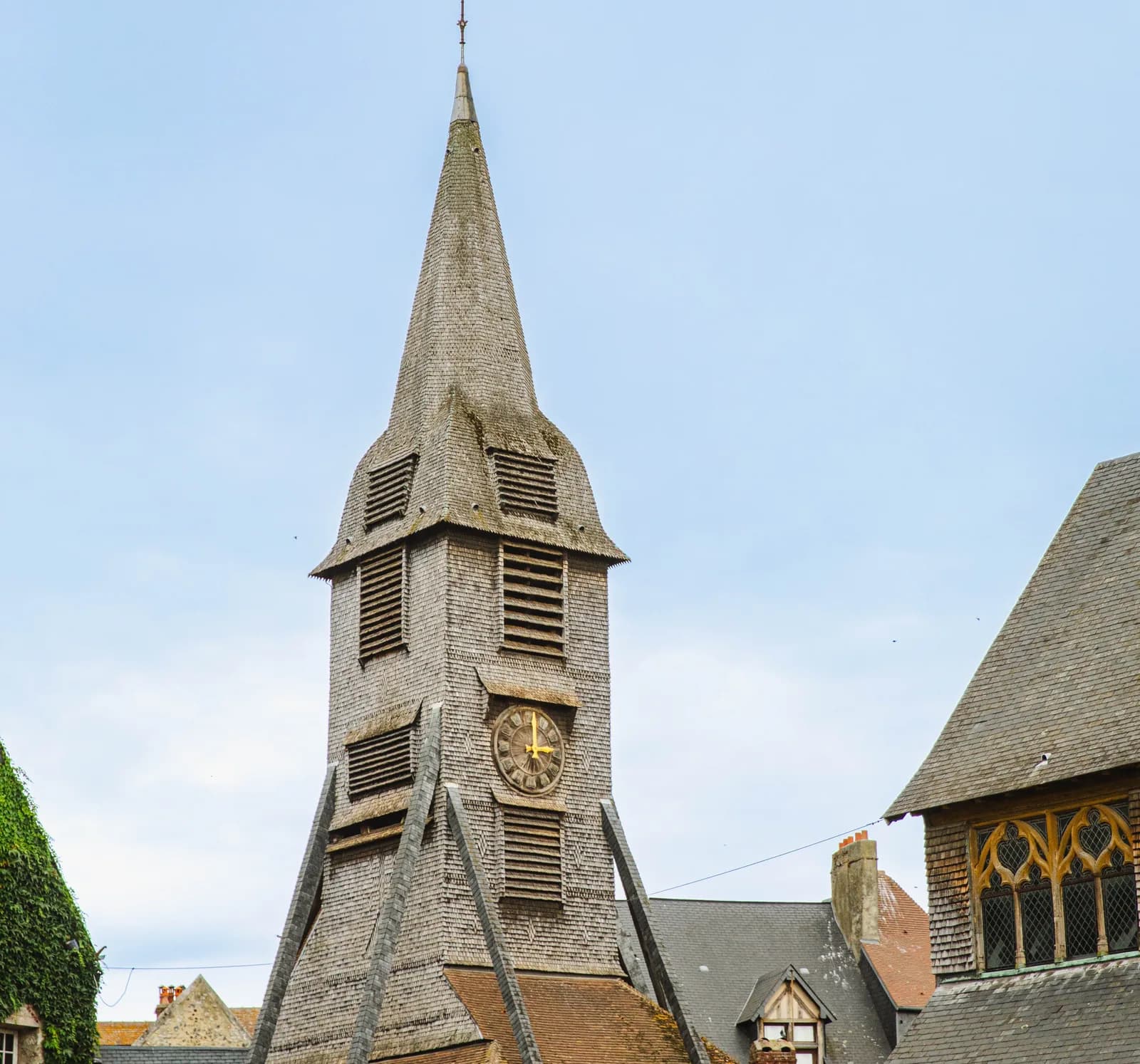 Image 1 : Visite guidée "L'église Sainte-Catherine et son clocher" background