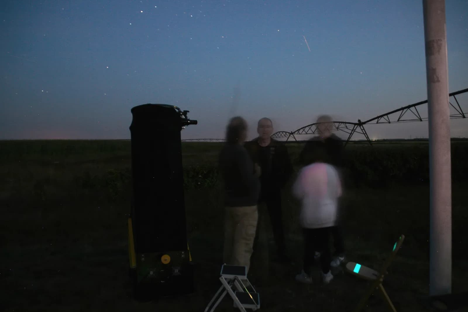 Image 3 : Observation de la voûte céleste background
