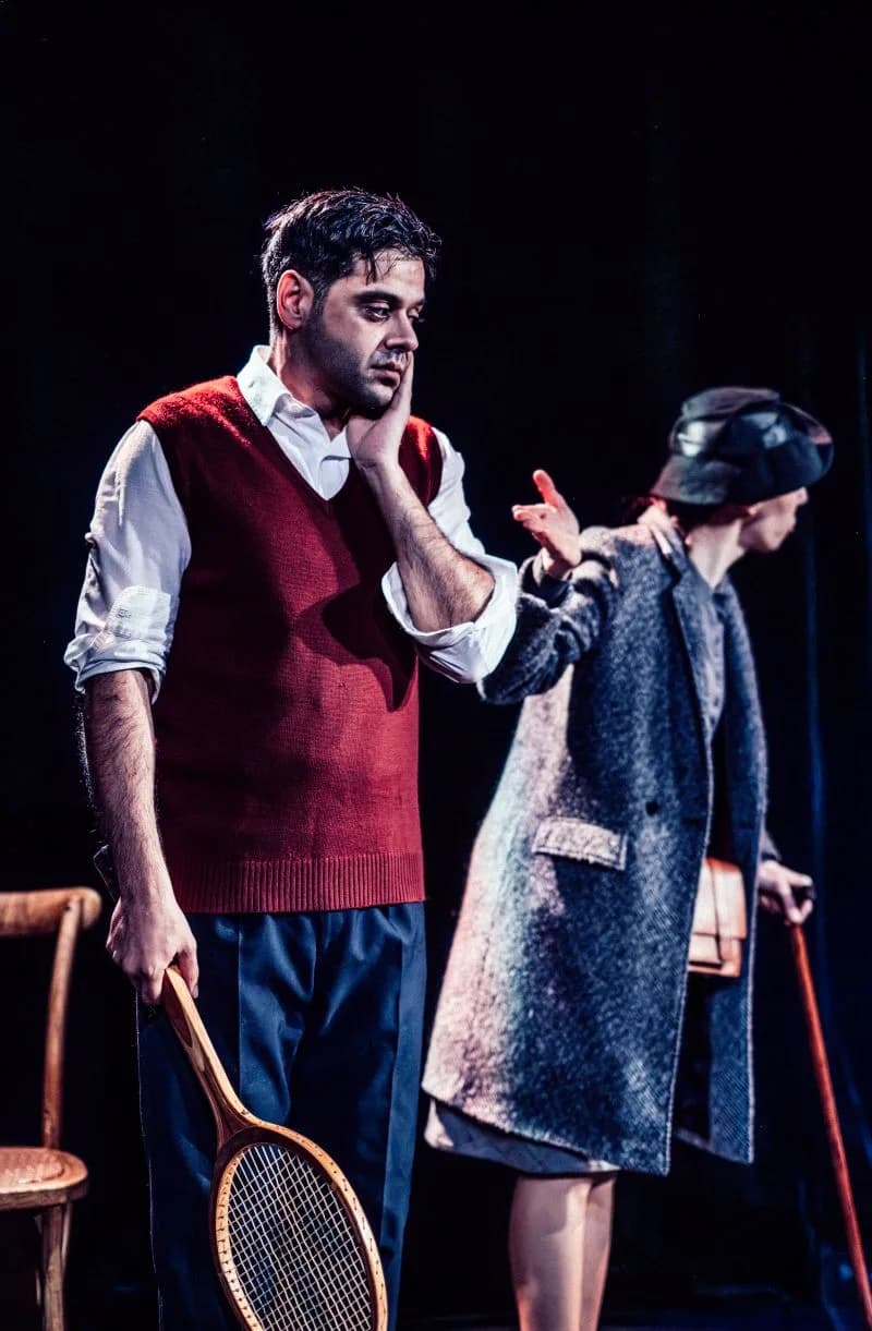 Image 1 : Théâtre - LA PROMESSE DE L’AUBE - Tigran Mekhitarian background